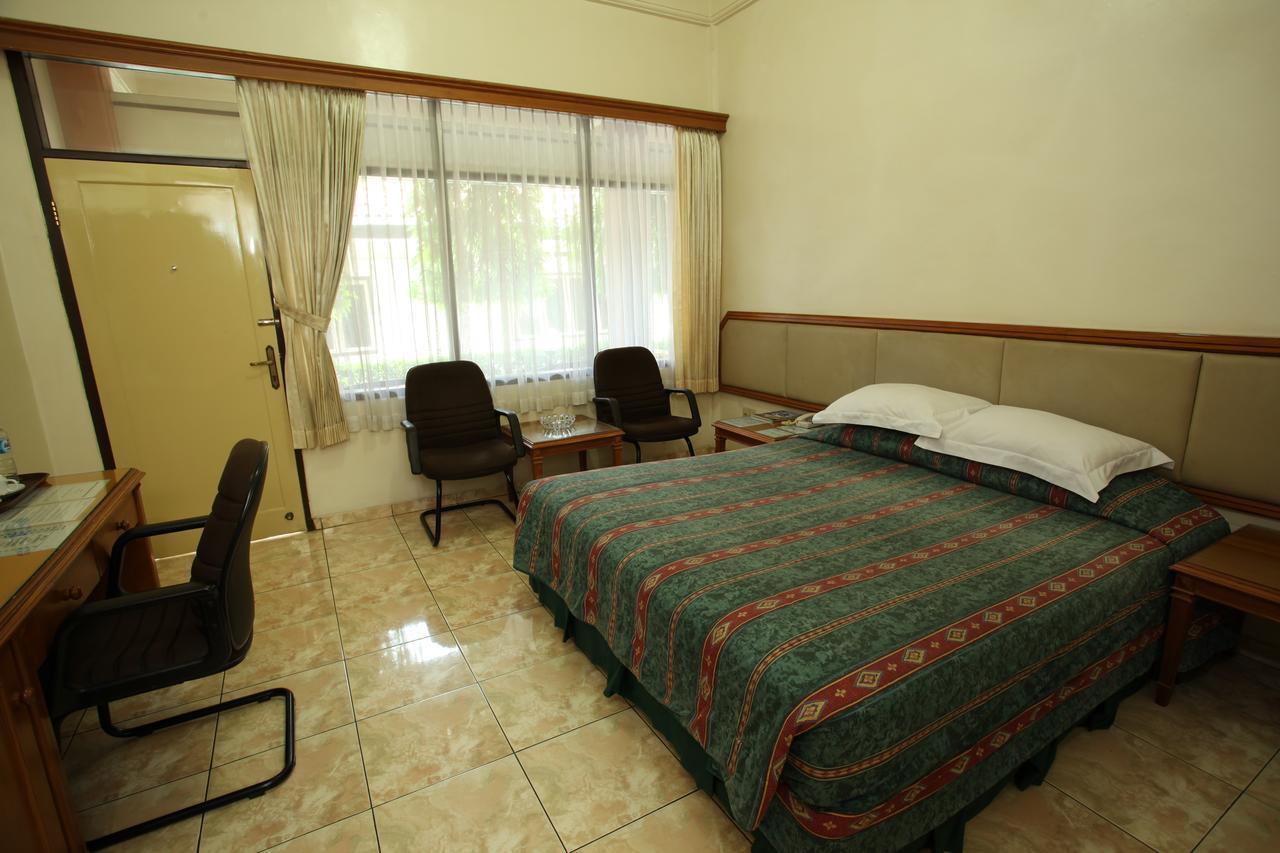 Langensari Hotel Cirebon Exteriér fotografie