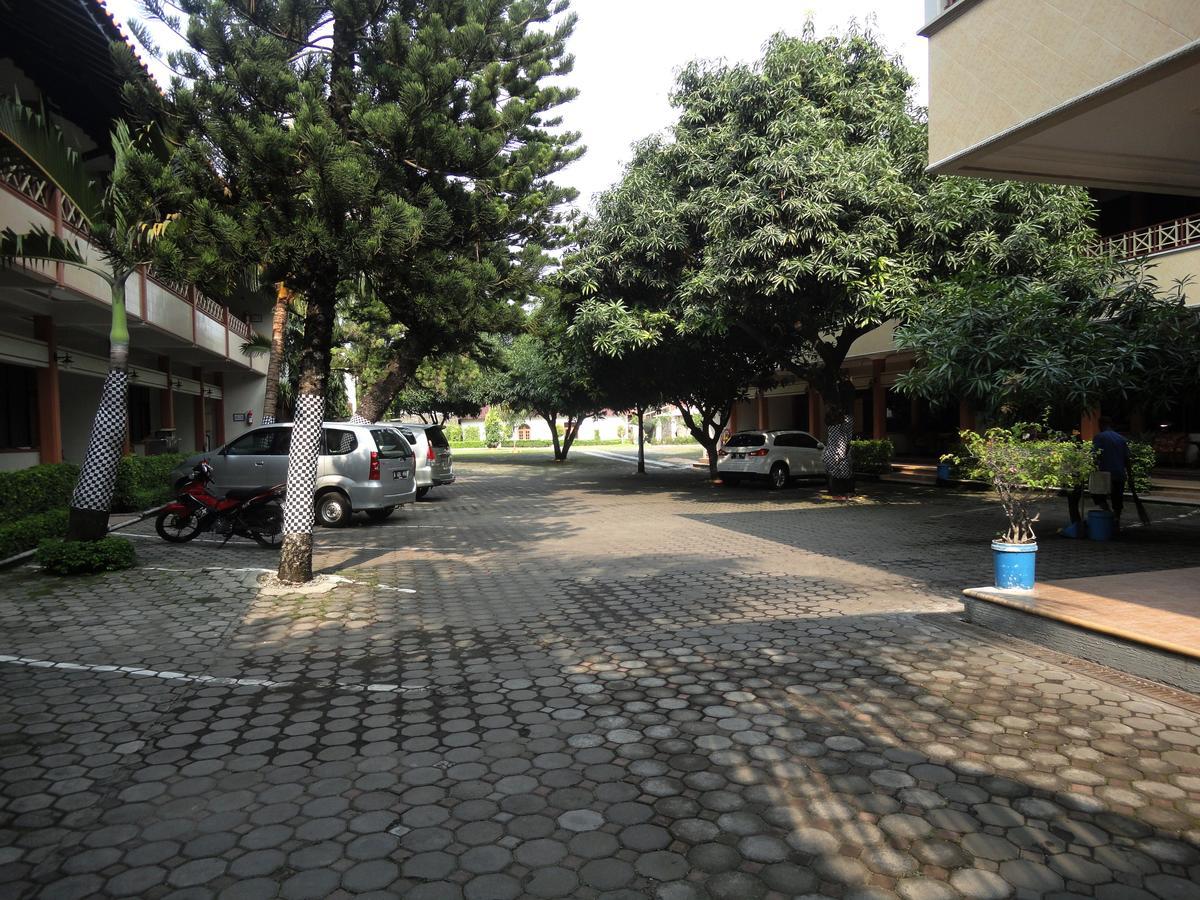 Langensari Hotel Cirebon Exteriér fotografie