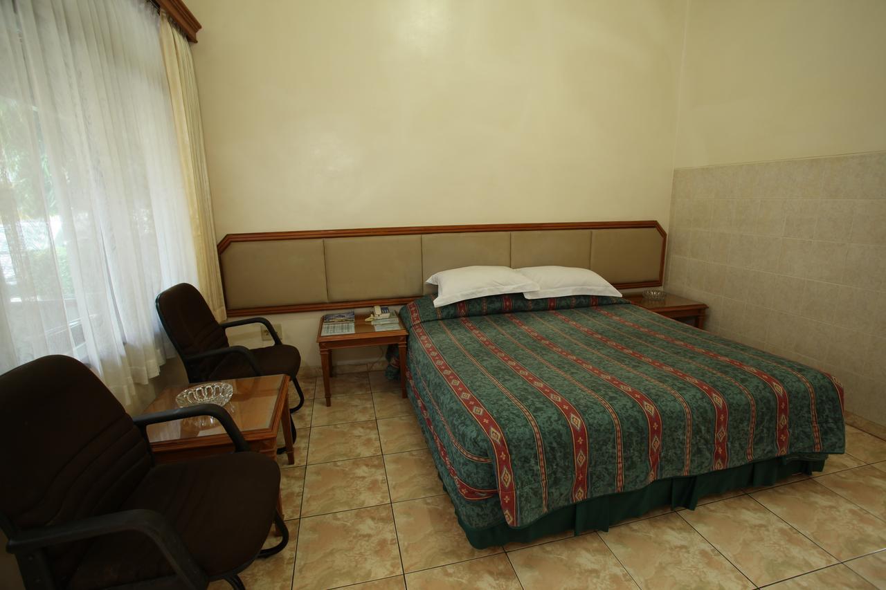 Langensari Hotel Cirebon Exteriér fotografie